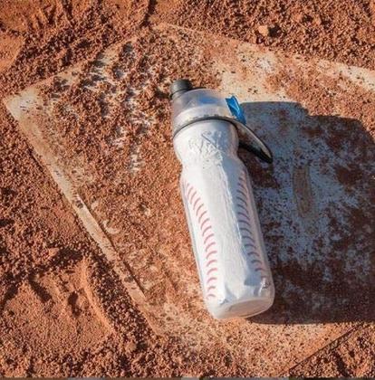 Imagem de Garrafa de compressão de nebulização de água O2COOL Mist N' Sip 600mL