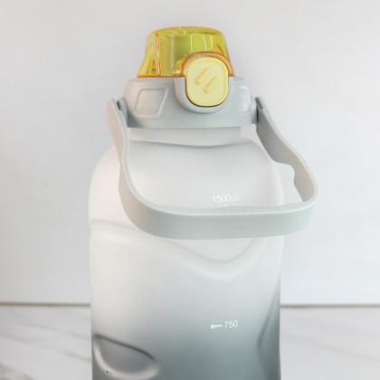 Imagem de Garrafa de plástico degrade com alça 1,5 litros