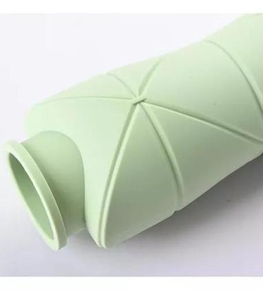 Imagem de Garrafa de Silicone para Aventuras Urbanas: Dobrável, Retrátil e Portátil