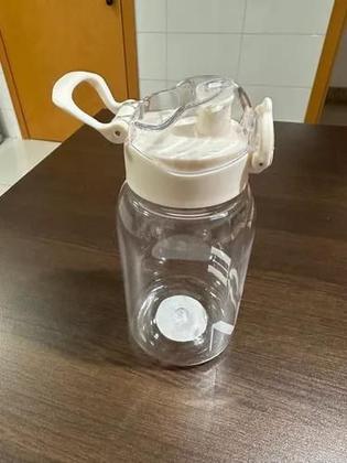 Imagem de Garrafa Diyi Acrilico Transparente 600ml C/ Protetor De Bico