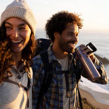 Imagem de Garrafa Hydro Flask Lightweight de 710 ml de largura com tampa flexível de quartzo