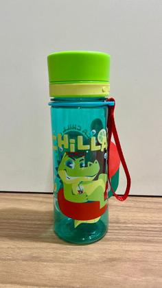 Imagem de Garrafa Infantil Puket Tritan Jacaré Relax Azul