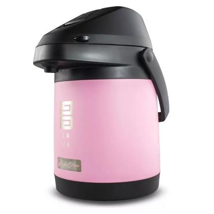 Imagem de Garrafa Térmica Inox Para Água Na Mesa De Trabalho