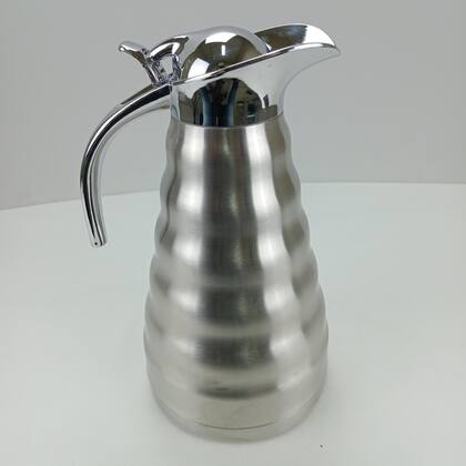 Imagem de Garrafa Térmica Muller Home&Co 26x19x15cm INOX Prata 1,6L para Servir na Mesa Posta e Cozinha