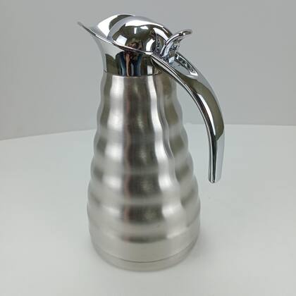 Imagem de Garrafa Térmica Muller Home&Co 26x19x15cm INOX Prata 1,6L para Servir na Mesa Posta e Cozinha