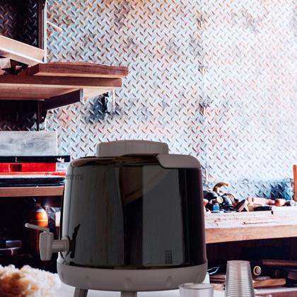 Imagem de Garrafão Botijão Térmico 5 Litros Com Torneira Alça e Pés Água Chá Suco Café