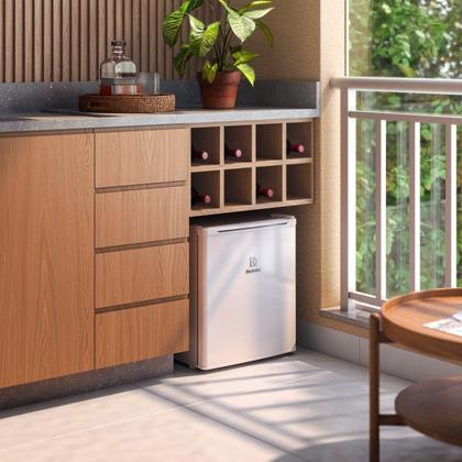 Imagem de Geladeira Electrolux EM50 47L 127V