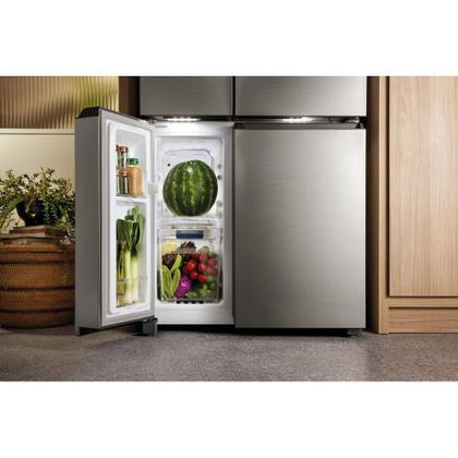 Imagem de Geladeira Electrolux Frost Free 581L Experience com FlexiSpace 4 Portas Cor Inox Look (IQ8S)