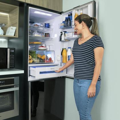 Imagem de Geladeira Panasonic  Frost Free 480L A+++ Black Glass - NR-BB71GVFB
