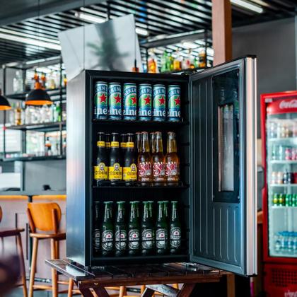 Geladeira Pequena para Cerveja 108 Latas -6C Sebem Imagem de Geladeira Pequena para Cerveja 108 Latas -6C Sebem