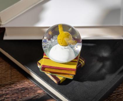Imagem de Globo de neve Silver Buffalo Harry Potter Golden Snitch Mini