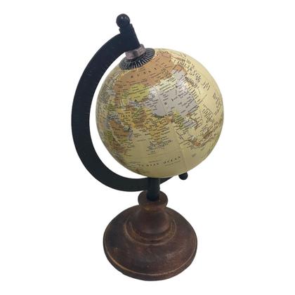 Imagem de Globo Decorativo De Resina E Base De Madeira 20cm