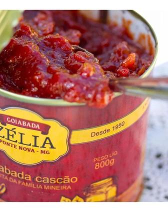 Imagem de Goiabada Zélia Lata 800g  Sabor Tradicional, Textura Cremosa e Qualidade Inconfundível 2 UNIDADES