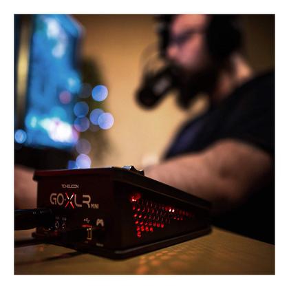 GoXLR Mini Mixer Helicon Gaming - Mesa Compacta e Interface USB