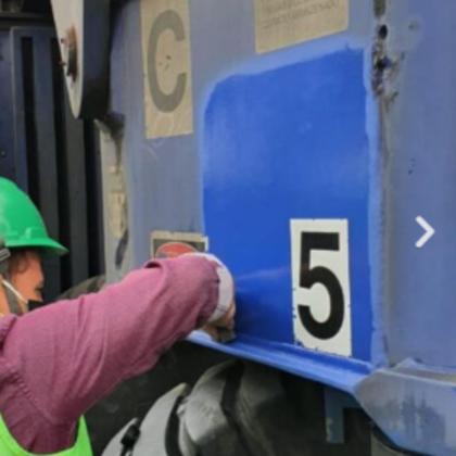Imagem de GTR Desincrustante- Removedor de cimento, concreto e outras incrustações 5L