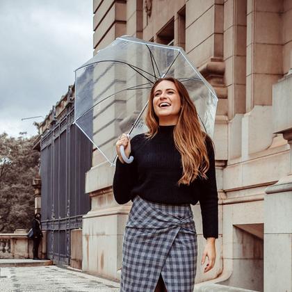 Imagem de Guarda Chuva Automático Com Cabo Curvo Sombrinha Transparente E Branca Fazzoletti