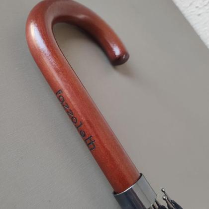 Imagem de Guarda Chuva Clássico Grande Preto Fazzoletti Automático 104cm Longo Cabo de Madeira