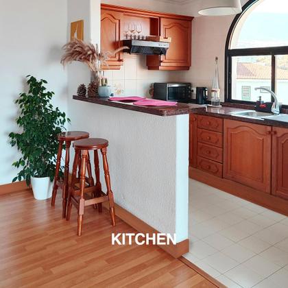 Imagem de Guarnição de moldagem de parede ROUIXSEN Red Teak 7,62 cm x 12,19 m à prova d'água