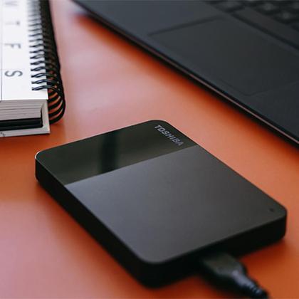 Imagem de HD Externo Toshiba Canvio Ready,  4TB, USB 3.0, Preto - HDTP340XK3CA