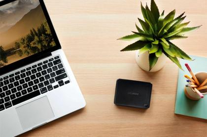 Imagem de HD Externo WD - Easystore 2TB USB 3.0 Disco Rígido Portátil - Preto WDBAJN0020BBK-WESN
