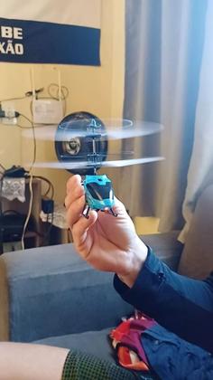 Imagem de Helicóptero Infantil C/ Sensor Luz Mini Drone Recarregável