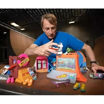 Imagem de Hot Wheels Skate Dedo Tony Hawk Pista Amusement Park 2023