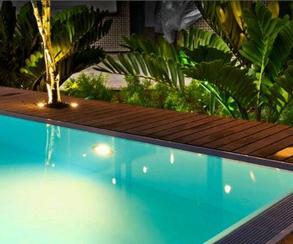 Imagem de Iluctron luminária para piscina 125mm 9w luz azul corpo branco