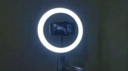 Imagem de Iluminador Ring Light 20Cm Usb Led - 3500K a 5500K + Tripe - Blogueira