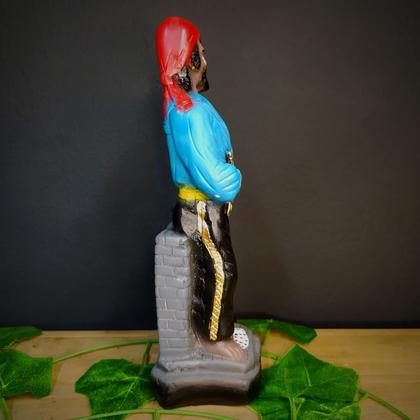 Imagem de Imagem em gesso cigano camisa azul pano vermelho 22cm