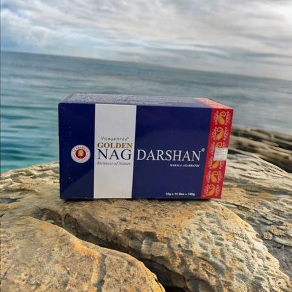 Imagem de Incenso Massala Golden Nag Vareta Goloka Darshan Cx com 12