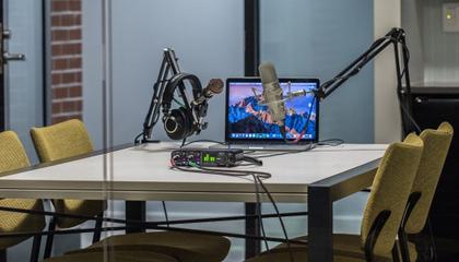 Imagem de Interface de áudio MOTU M2 2x2 USB-C com ESS Sabre32 Ultra DAC