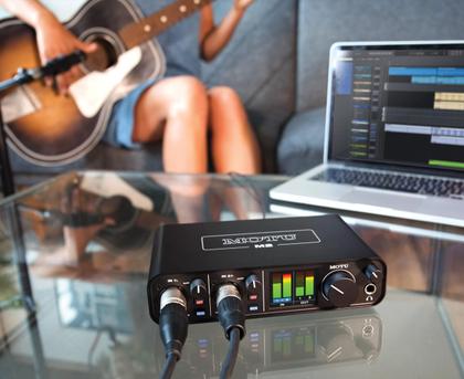 Imagem de Interface de áudio MOTU M2 2x2 USB-C com ESS Sabre32 Ultra DAC