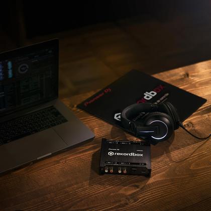 Interface de áudio USB Pioneer DJ INTERFACE 2 para rekordbox