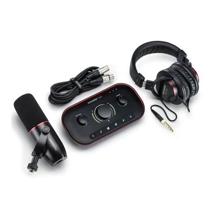 Imagem de Interface focusrite vocaster two studio kit para podcast