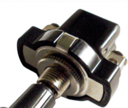 Imagem de Interruptor chave de luz puxa tic-tac caminhao mercedes benz carga  (24v 2 terminais com parafusos)