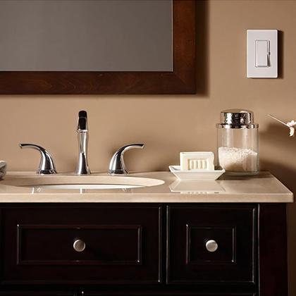 Imagem de Interruptor de intensidade Lutron Diva LED+ Ivory 150 W único/3 vias