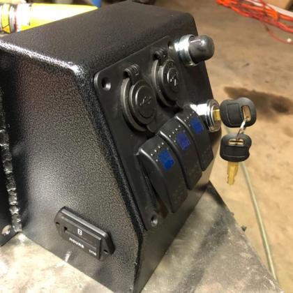 Imagem de Interruptor de partida momentâneo com botão de pressão Ampper 12V (pacote com 3)