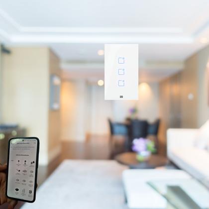 Imagem de Interruptor Inteligente 3 Botões Weg Home Branco