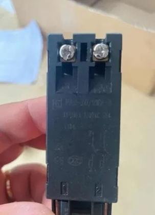 Imagem de Interruptor Para Martelo Bosch 16kg Gsh16-28 11335 - Gatilho