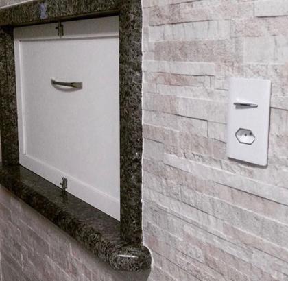 Imagem de Interruptor Paralelo e Tomada 10A - Novara Branco Brilhante