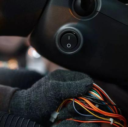 Imagem de Interruptor Redondo ON OFF 20mm com Fios PréSoldados 12V 110V Ideal para Carros Motos Barcos LEDs e Projetos DIY