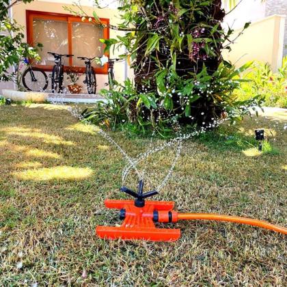 Imagem de Irrigador Giratório 1/2 Famastil Com Engate Rápido P/ Jardim