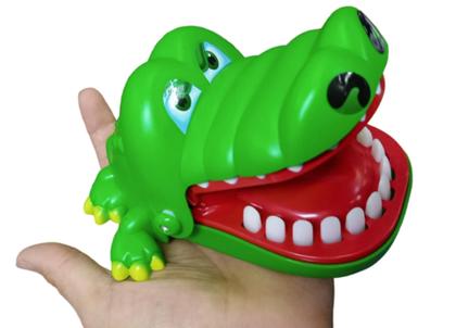Imagem de Jacaré Dentista Morde dedos brinquedo infantil pegadinha