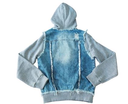 Imagem de Jaqueta Jeans com manga e capuz de moletom com brilho