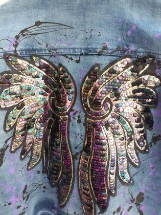 Imagem de Jaqueta Jeans Feminina Asa de Anjo Roxa - Tamanho M