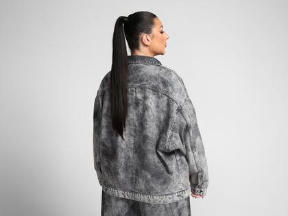 Imagem de Jaqueta Jeans Vista Magalu x Letticia Munniz Black