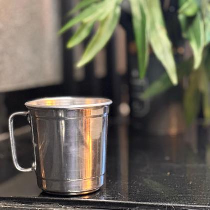 Jogo 10 Caneca Copo De Chopp Em Aluminio 700 ml Com Alça - Mania de Alumínio Imagem de Jogo 10 Caneca Copo De Chopp Em Aluminio 700 ml Com Alça