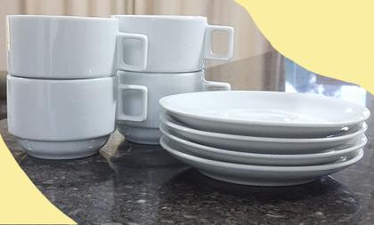 Imagem de Jogo 4 xícaras Café , Chá com pires Empilháveis Porcelana branca.