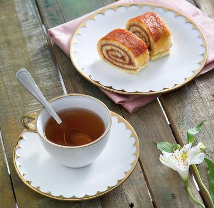 Imagem de Jogo 6 xícaras 200ml para chá de porcelana branca e dourado com pires Egg Wolff - 18061