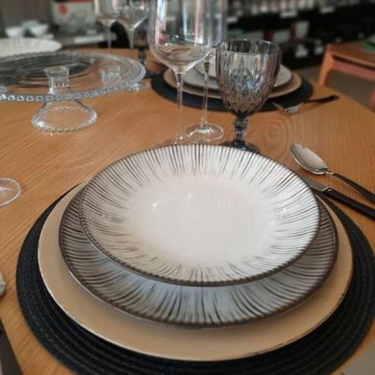 Imagem de Jogo 8 Pratos Raso em Cerâmica Branco e Preto Coup Haya Alleanza 29cm